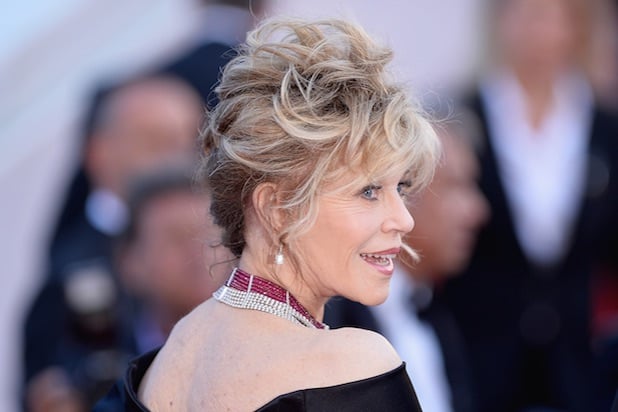 Actress Jane Fonda criticised for visiting Fort McMurray