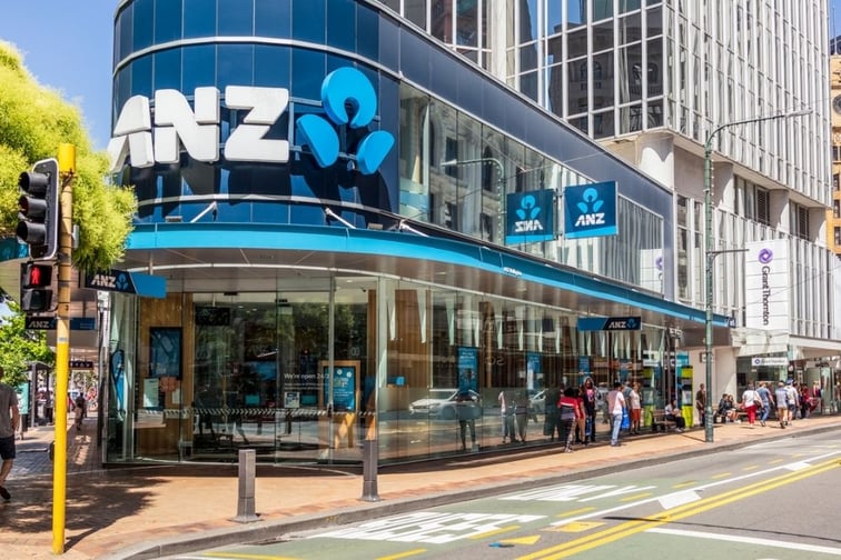 Rate action continues as ANZ slashes 43pts off basic variable