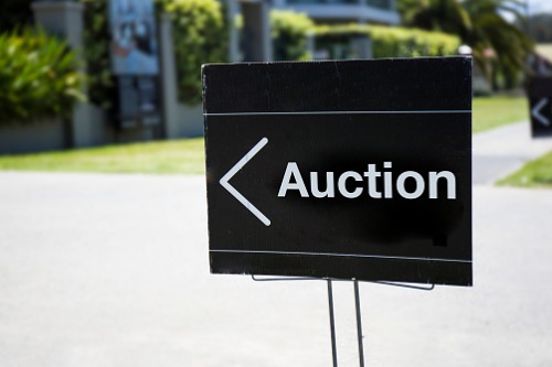 Capital city clearance rate tops 90% as strong home auction numbers continue