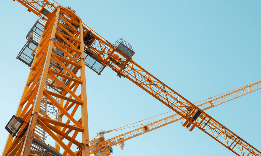 Infrastructure boom lifts non-residential cranes