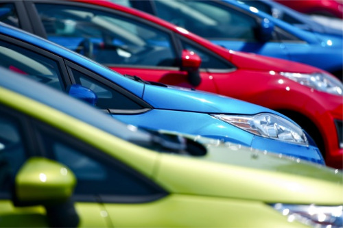US auto insurance costs surge - report