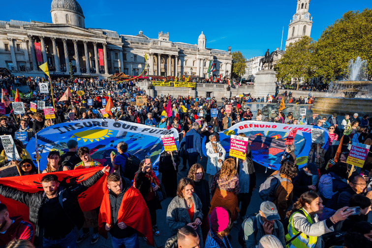 Climate activists gather at Shell HQ – insurance a focal point
