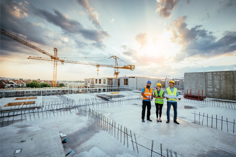What are the top risks for the construction and engineering sector?