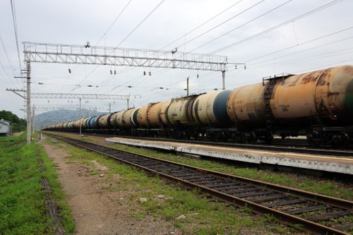 CP crude train derails, causes spill and fires