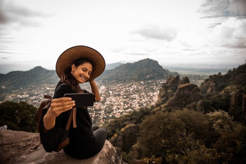 THIA: Selfies could cost you your travel insurance