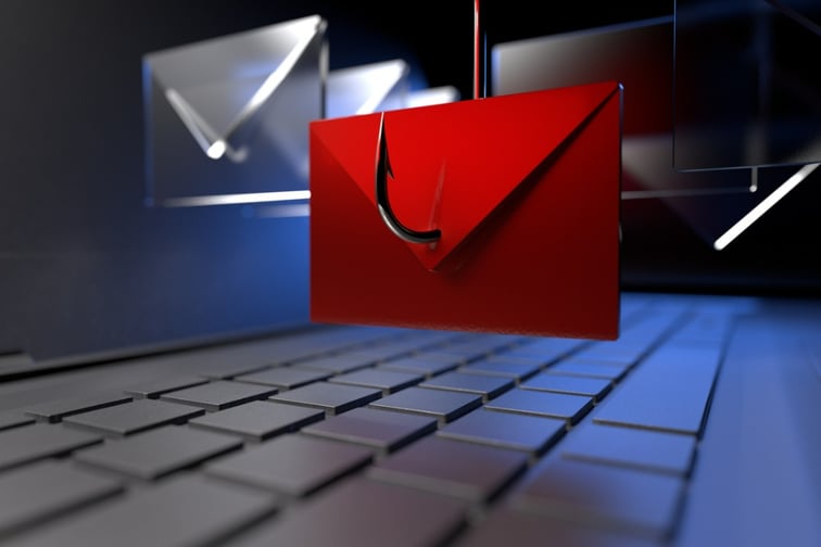 Employees still clicking on phishing email links – report