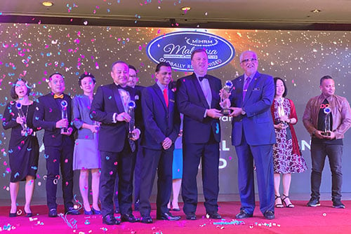 AXA receives ‘employer of choice’ award in Malaysia