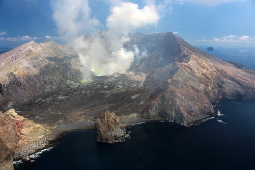 'Sudden' White Island eruption leaves several casualties