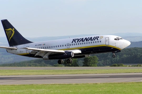 Ryanair moves into insurance