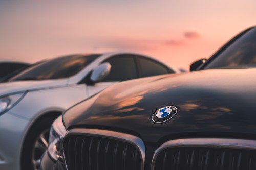 BMW recalls more than 180,000 cars over fire risk