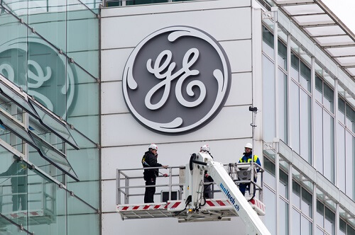 General Electric ousts CEO, names replacement
