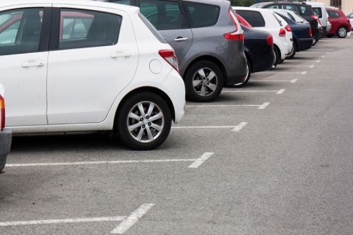 How do Kiwi drivers rate their parking, driving abilities?