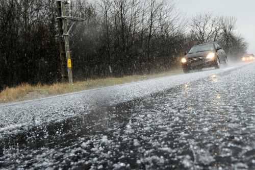 Edmonton pelted by grapefruit-sized hail