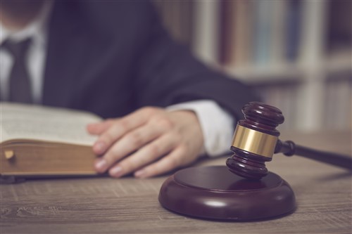 Lawyers dump Geico suit over ethics concerns