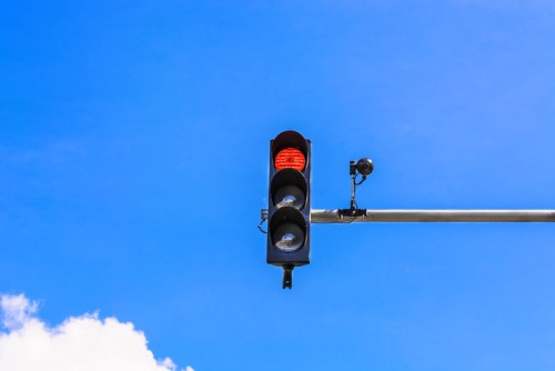 Drivers to see more red light safety cameras in Auckland