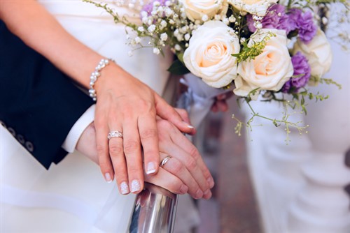 Daughters of retired insurance broker tried to block wedding - report