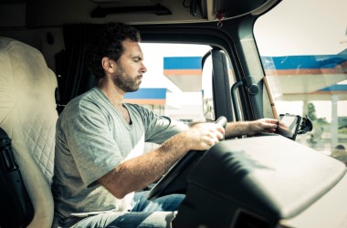 Saskatchewan implements mandatory semi driver training, Manitoba could follow