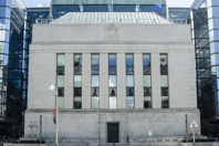 Bank of Canada reports decreased risk of financial system shock