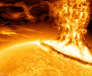 Broker issues warning about solar storms