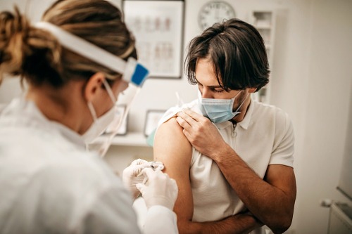 Anthem to give employees financial incentive for COVID vaccination