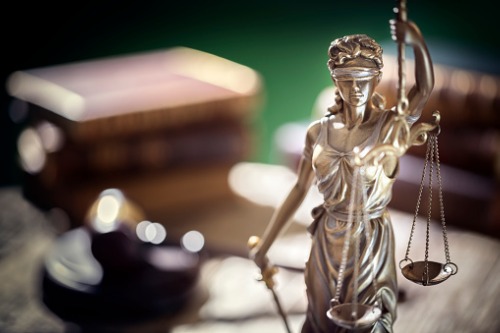 ‘Busy’ judge can’t take on Aon-WTW antitrust suit until November