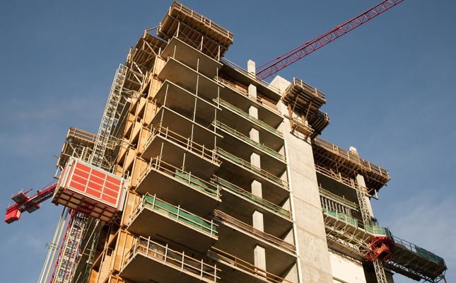 Building approvals plunge, exacerbating housing crisis