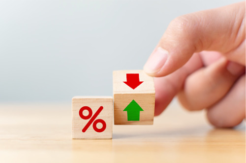 Rate war rages on as lender slashes fixed rate to new low