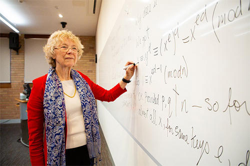 Pioneering mathematician wins 2019 Prime Minister