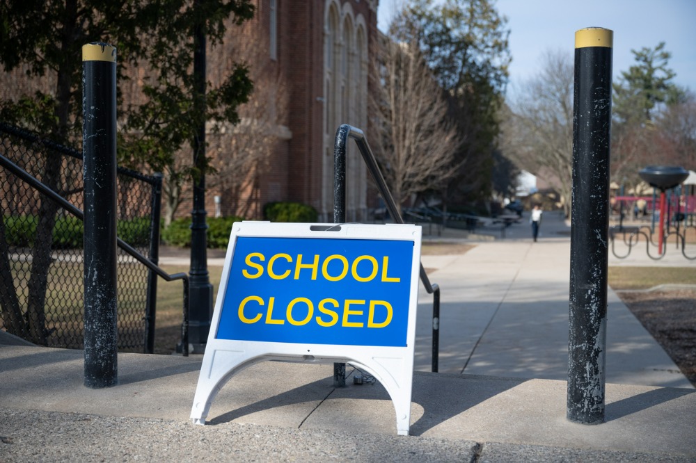 Major Brisbane school closes after student tests positive to COVID-19