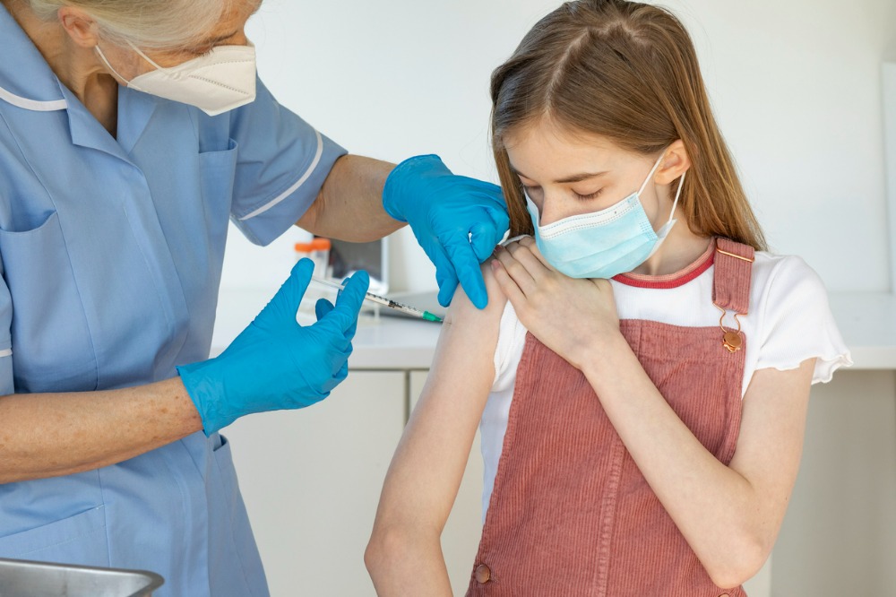 COVID-19 vaccine bookings for 12- to 15-year-olds to start in September
