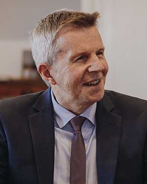 Graeme Irwin, Executive Principal