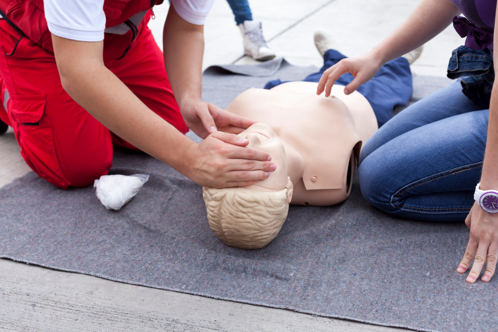 Most Australians support mandatory first aid training for high school students – Red Cross