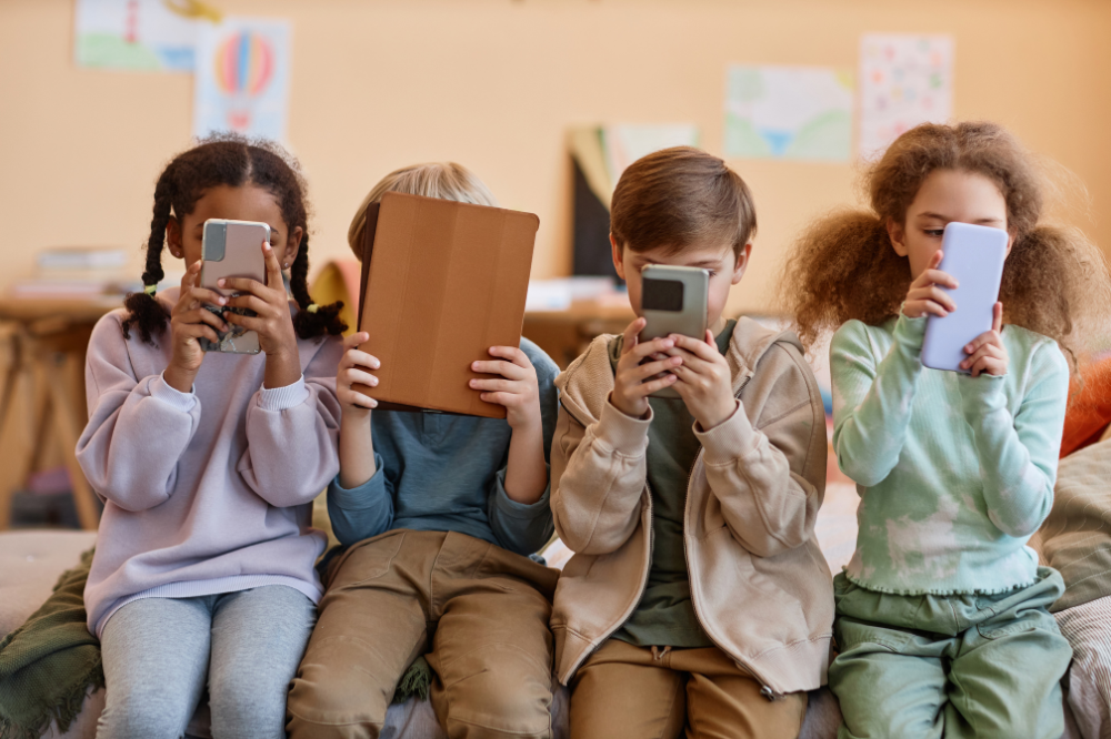 Four in five Australians back social media ban for children