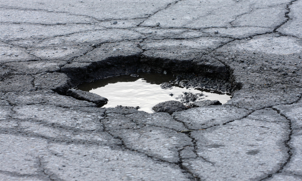 Plaintiff’s delay in notifying City of Toronto about pothole incident was excusable: case