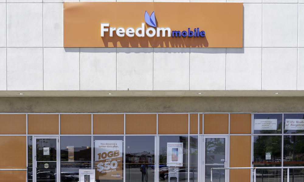 Academics, smaller telecoms say Rogers shouldn't be allowed to buy Freedom Mobile