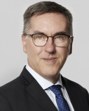 Jean-François Gagnon Chief Executive Officer Langlois Lawyers LLP