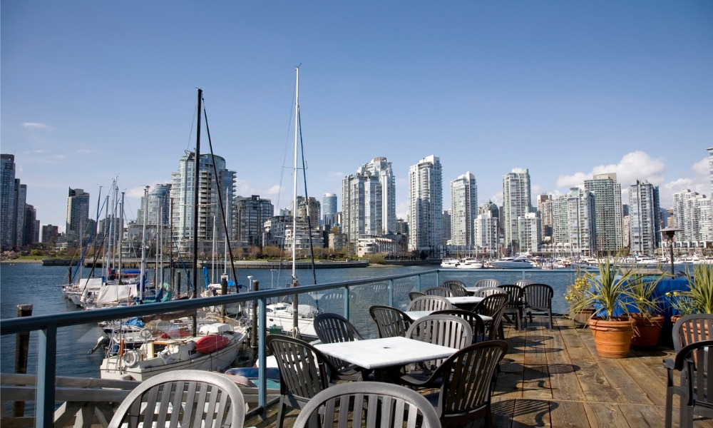 B.C. allows non-employed servers to deliver liquor, meals