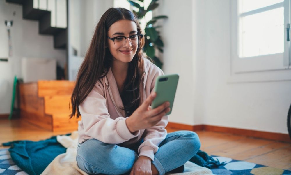 Supporting mental health with living room-accessible benefits