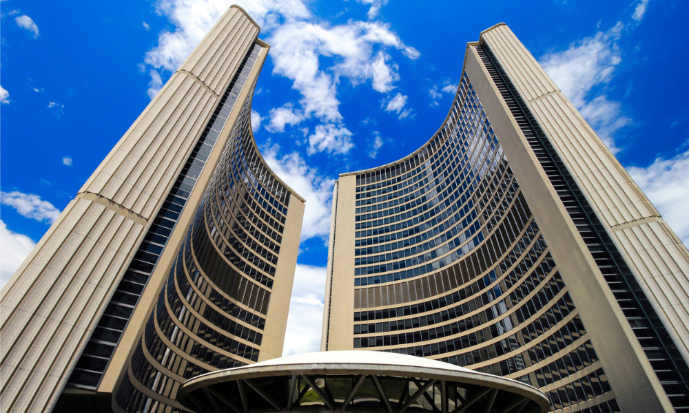 Toronto suspends return-to-office plans