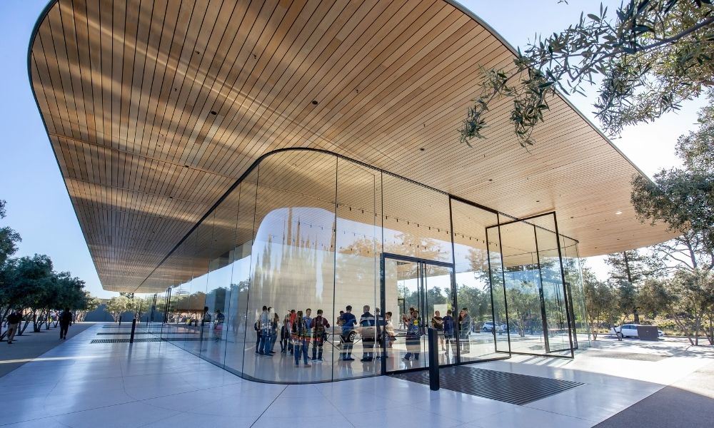 Apple workers criticize company's return-to-office plan