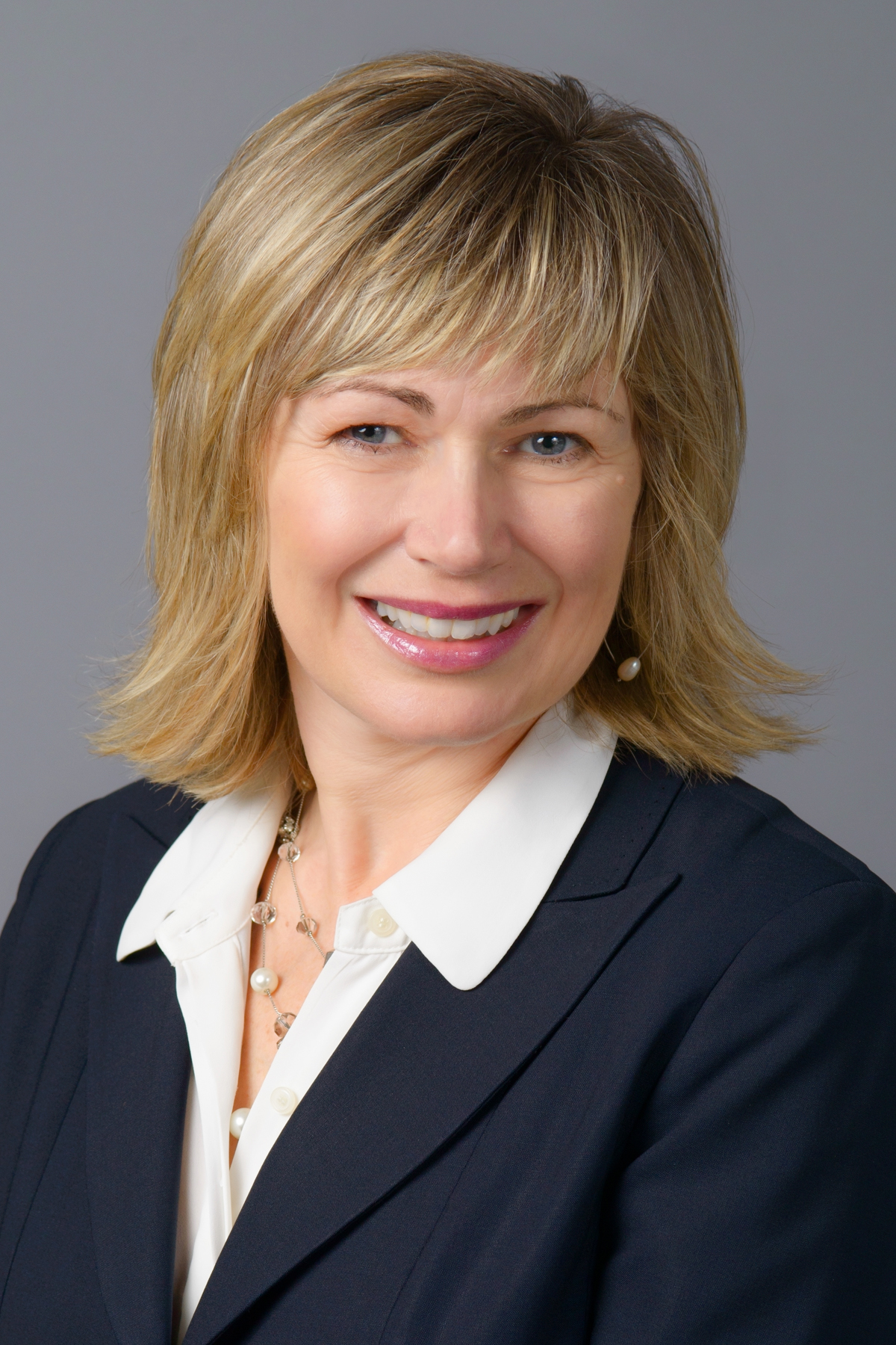 Katrine Clark, Edward Jones Canada | Wealth Professional