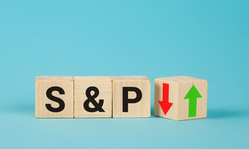UBS recommends options pair trade to ride S&P 500's grind higher