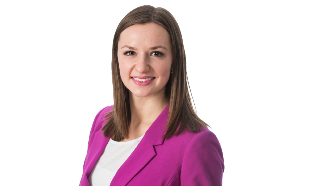 How new brokers are guiding shoppers via financial whiplash