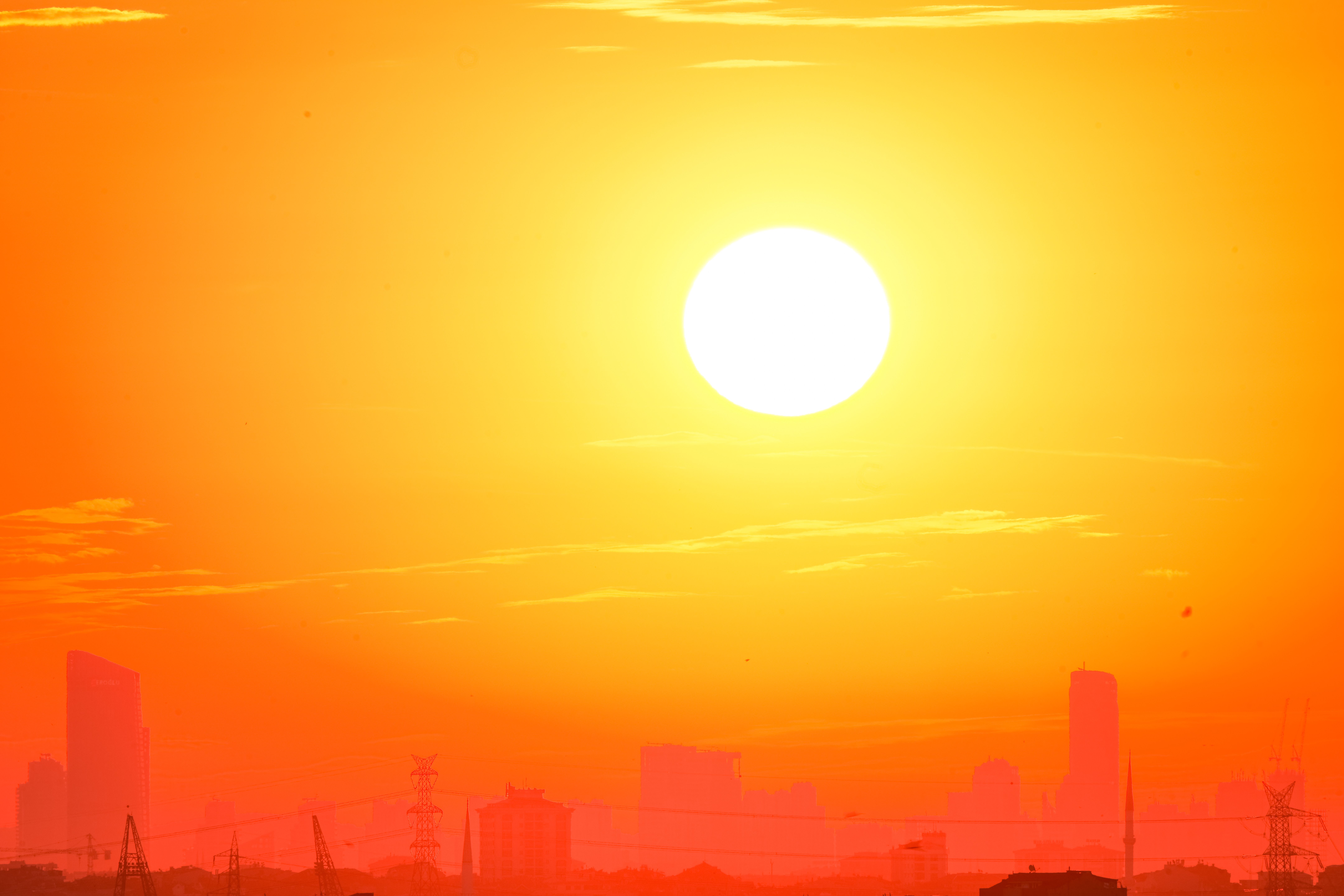 El Niño arrives: what US property brokers should tell clients now
