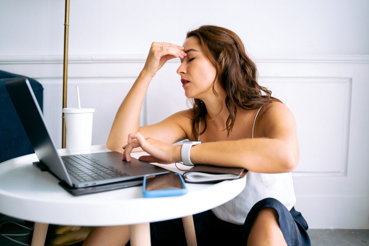 Financial stress traps workers in a loop - and brokers can help break it
