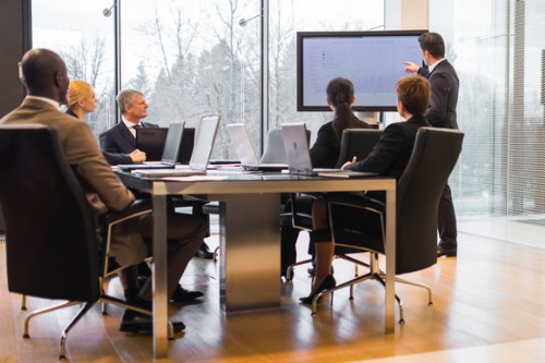 Zurich looks at commercial insurance pricing