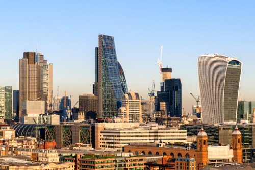 Aon Pacific executive makes switch to the UK