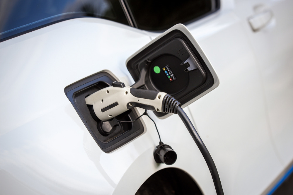 Allianz introduces inspection service for electric car chargers ...