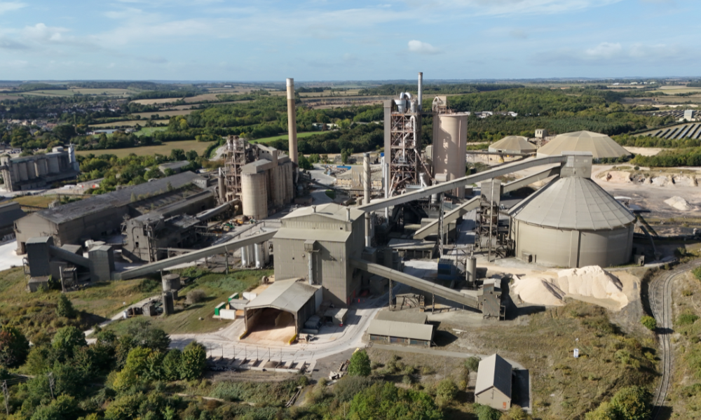 UK manufacturers hit by unplanned downtime almost every week – Aviva   www.insurancebusinessmag.com