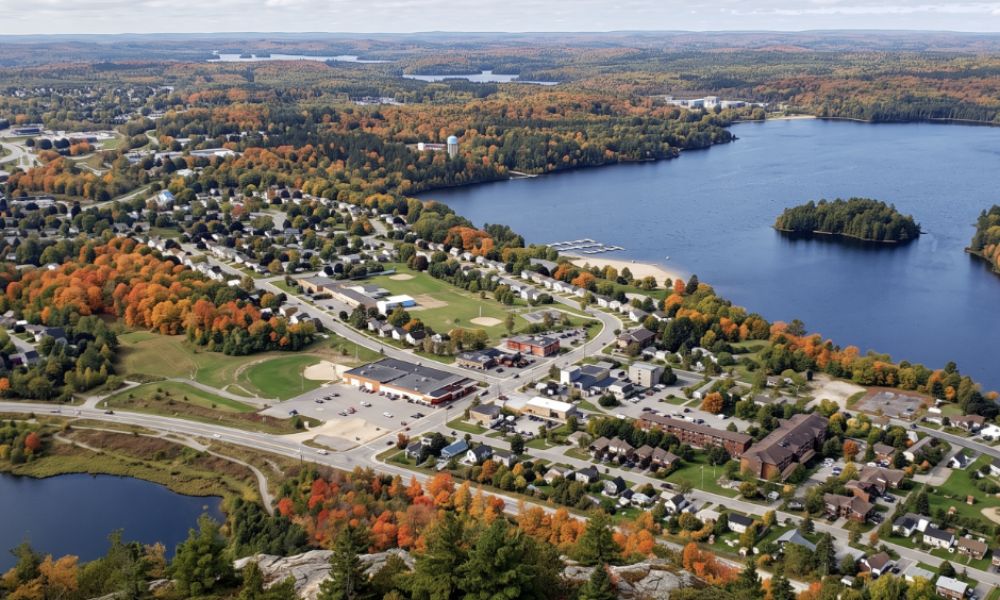 Elliot Lake splits over broker choice as local independent undercuts the nationals